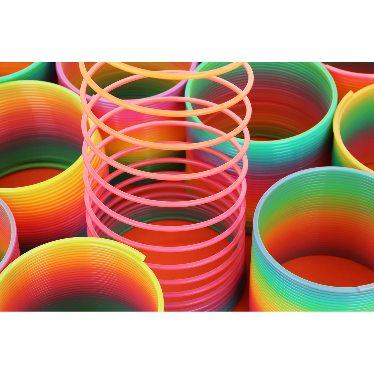 Plastic Rainbow Spring Toy for Kids 7.5cm Boxed Magic Spring Wholesale