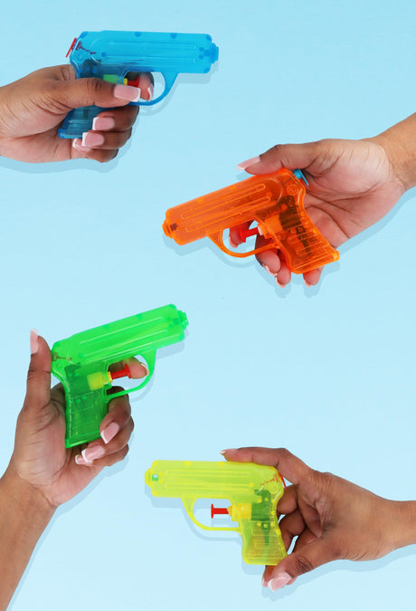 60 x Water Pistols 11cm in display box
