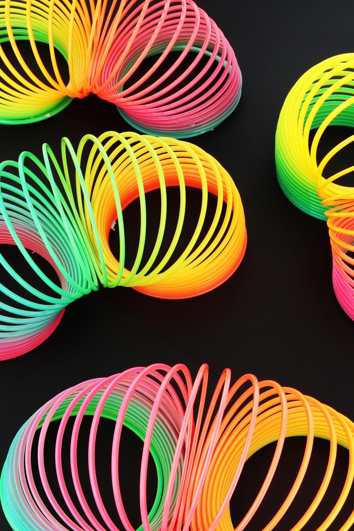 Pack of 12 Plastic Rainbow Spring Toy for Kids 7.5cm Boxed Magic Spring