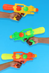 Single Drencher Neon Water Gun in 3 colours 31cm Water Pistols Kids Toys Summer Fun Paddling Pool Beach Soaker Outdoor Game Party Favour Loot Bag Fillers for Boys and Girls
