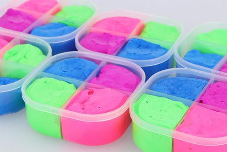 12 x Bouncing Putty Age 3+ 4-Tone Tub 60g Squishy Fun Sensory Relief Fidget Bouncy Putty Kids Party Bag Favours Loot Bag Stocking Fillers Lucky Dip Favours for Boys and Girls